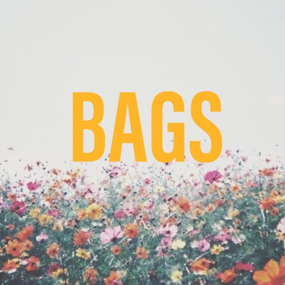 All bags and purses found after this photo! 🌼